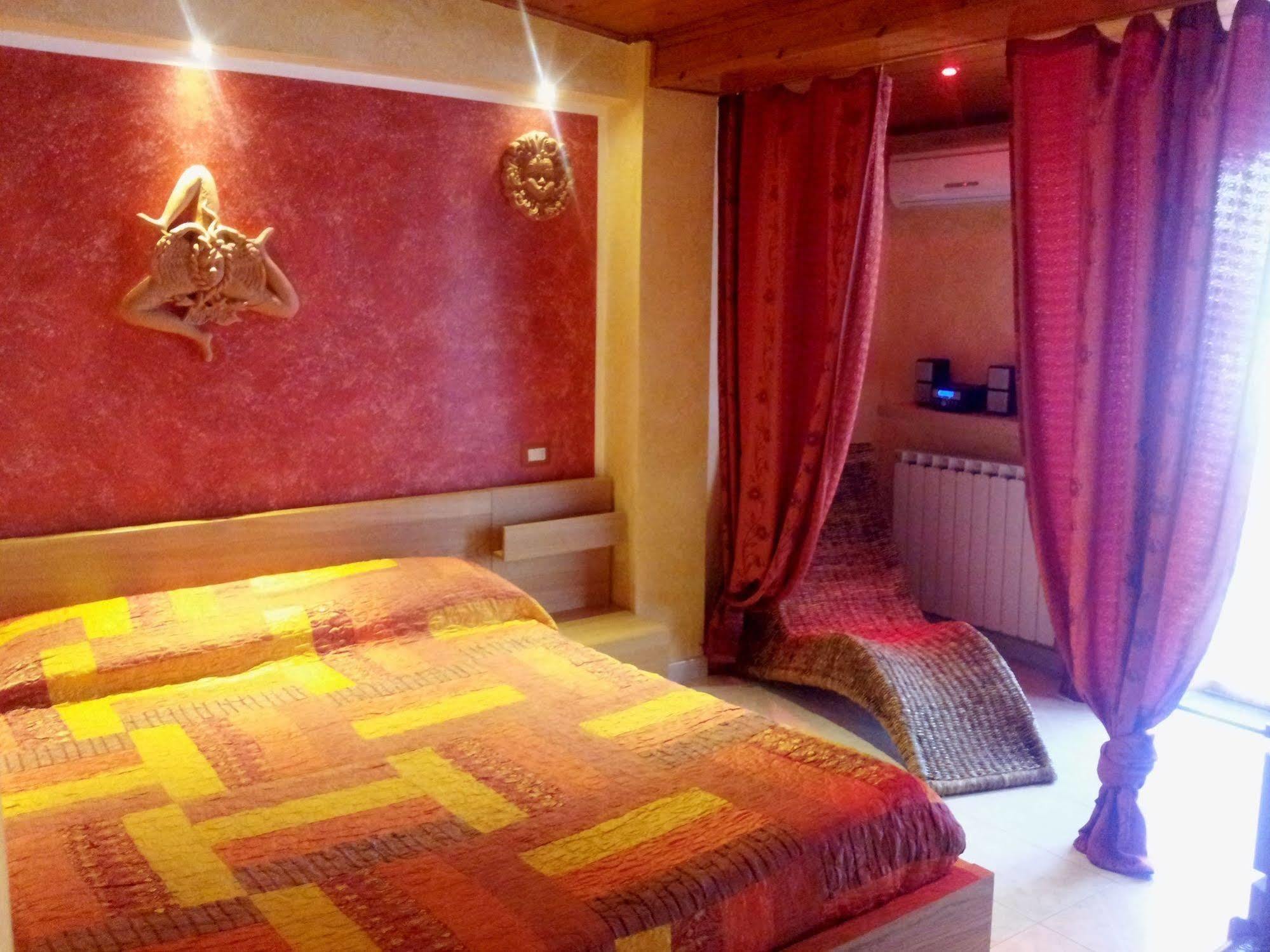 B&B Triskèles Giardini Naxos Eksteriør bilde