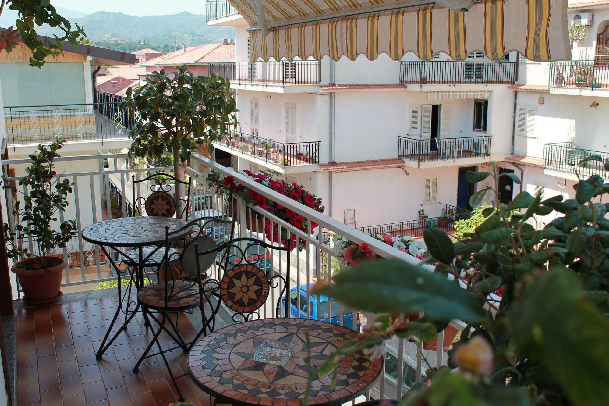 B&B Triskèles Giardini Naxos Eksteriør bilde