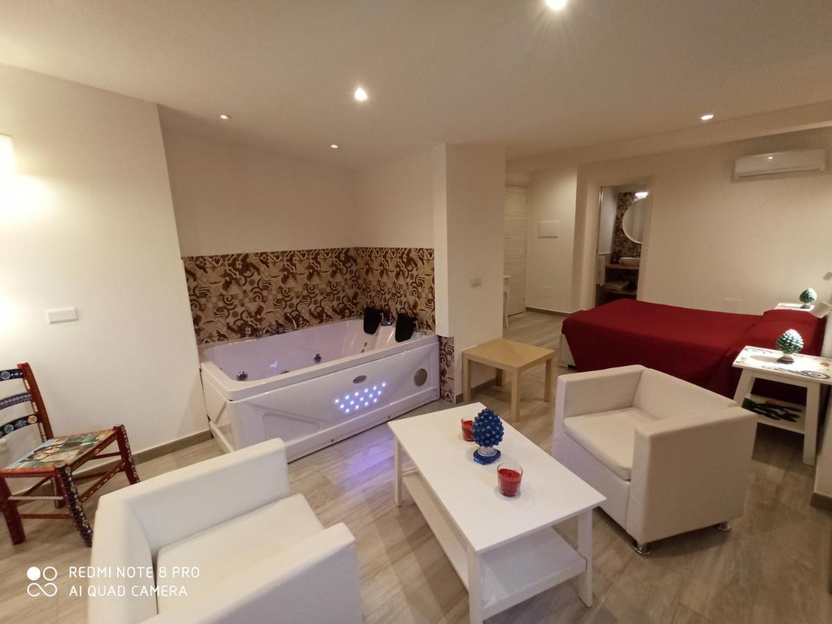 B&B Triskèles Giardini Naxos Eksteriør bilde