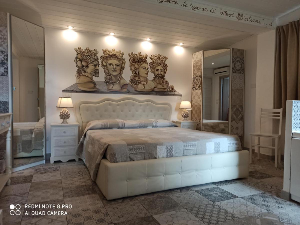 B&B Triskèles Giardini Naxos Eksteriør bilde