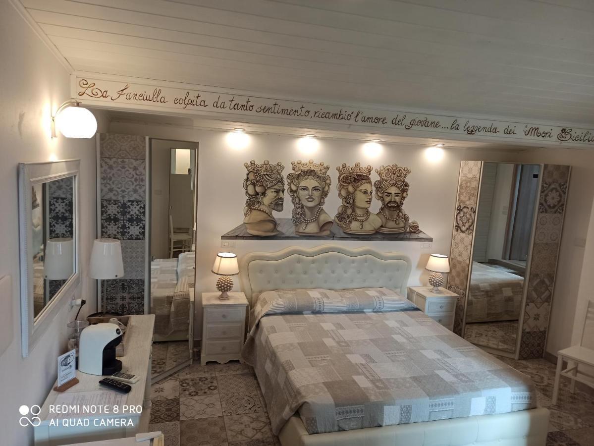 B&B Triskèles Giardini Naxos Eksteriør bilde