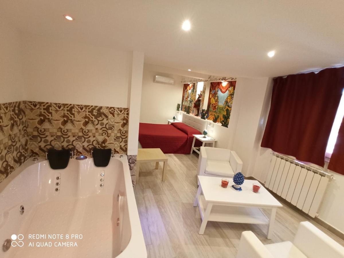 B&B Triskèles Giardini Naxos Eksteriør bilde